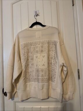 Cream Bandana-Print Women's Sweatshirt